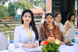 MC, Á hậu Đặng Thị Tân và ấn tượng mạnh tại giải Yoga Hướng Mặt Trời lần VI