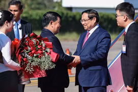 Thủ tướng Phạm Minh Chính tới Thủ đô Vientiane, bắt đầu chuyến công tác tại Lào