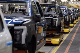 Ford chính thức ngừng sản xuất F-150 chạy điện, chuyển nguồn lực sang xe xăng