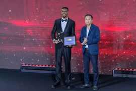 Tiền đạo Alan của CLB CAHN giành cú đúp danh hiệu V.League 2024/25