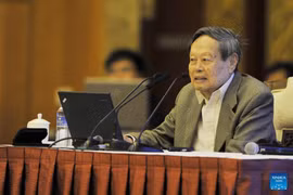 Nhà vật lý đoạt giải Nobel Dương Chấn Ninh qua đời ở tuổi 103