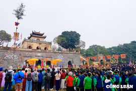 Độc đáo nghi lễ 'Tống cựu nghinh tân' tại Hoàng thành Thăng Long