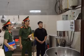 Siết chặt PCCC ở các cơ sở sản xuất bánh trung thu