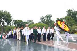 150 nhà báo tiêu biểu dâng hương, báo công tại các địa danh lịch sử