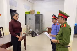 Cháu ruột 'thổi bay' 19 chỉ vàng của cô bằng kịch bản đưa đi ăn sáng