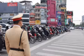 Camera AI vào cuộc, giao thông chuyển biến nhưng Cảnh sát giao thông vẫn phải hiện diện