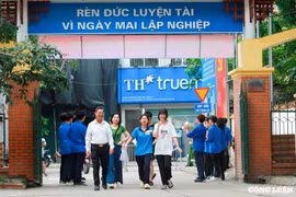 Hà Nội: 2 ngày thi vào lớp 10, trời nắng nóng, nhiệt độ lên tới 36 độ C