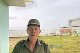 Gia Lai: Đề nghị khen thưởng người đàn ông dũng cảm cứu  người giữa dòng nước lũ