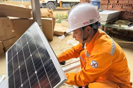 Kinh tế tăng trưởng cao, điện tiêu thụ tăng thấp: Sự 'lệch pha' hiếm thấy năm 2025