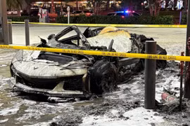 Chevy Corvette Z06 phát nổ khi đang đổ xăng do lỗi thiết kế đáng lo ngại