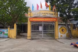 Cách chức đối với nữ Phó Hiệu trưởng vì quan hệ không trong sáng