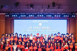 Trường đại học Kinh Bắc 'hỗn loạn': 12 ngành bị đình chỉ, sinh viên hoang mang không biết ai là hiệu trưởng