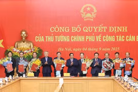 Thủ tướng Phạm Minh Chính trao quyết định bổ nhiệm lãnh đạo 8 bộ, cơ quan