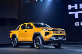 Toyota Hilux 2026 lần đầu hé lộ chính thức, sẵn sàng ‘đấu’ Ford Ranger