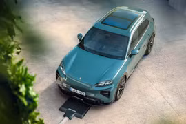 Porsche Cayenne chính thức có bản thuần điện, giá quy đổi từ 2,9 tỷ đồng