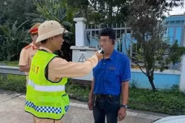 Xử phạt tài xế xe khách chở 45 người vi phạm nồng độ cồn kịch khung