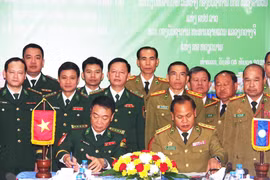 Quảng Trị - Khăm Muồn: Tăng cường an ninh và thông thương biên giới