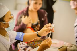 Nguy cơ virus bại liệt xâm nhập Việt Nam tăng cao sau ca bệnh do virus biến đổi gene tại Lào
