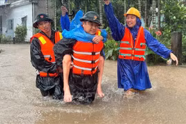 Quân đội điều động lực lượng cao nhất để tiếp cận tất cả khu vực còn bị chia cắt do ngập lụt