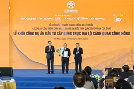 Chủ tịch Quốc hội Trần Thanh Mẫn dự khởi công siêu dự án xây dựng trục đại lộ cảnh quan sông Hồng