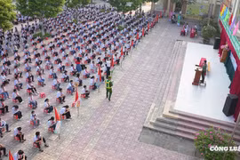 Trường THCS Vũ Thư (Hưng Yên): Tuyên truyền và ký cam kết chấp hành Luật An toàn giao thông