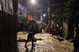 Bùn lại trào khi đào ga ngầm đường sắt đô thị, chủ đầu tư lên tiếng
