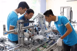 Phấn đấu tăng tỷ lệ học sinh theo học trường nghề