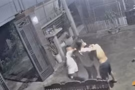Hà Tĩnh: Người đàn ông bị hành hung tại nhà riêng