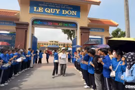 Đề thi môn Toán vào lớp 10 Hải Phòng khá 'nhẹ nhàng'