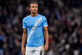 Barcelona đàm phán mượn Nathan Ake của Man City trong tháng 1