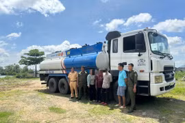 Phát hiện gần 5.000 lít dầu không rõ nguồn gốc trên sông Thị Vải