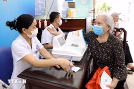 Nghị quyết của Bộ Chính trị về một số giải pháp đột phá, tăng cường bảo vệ, chăm sóc và nâng cao sức khỏe nhân dân