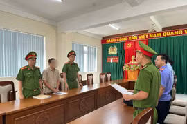 Vụ cấp sổ đỏ đất công trái luật ở Quảng Ngãi: Khởi tố, bắt giam nguyên chủ tịch phường