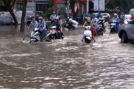 Dự báo thời tiết ngày 4/11: Nam Bộ triều cường dâng cao, cảnh báo ngập