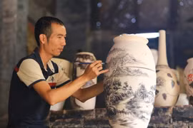 Nhà nước trợ cấp sinh hoạt hàng tháng đối với Nghệ nhân nhân dân, Nghệ nhân ưu tú