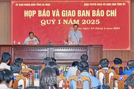 UBND tỉnh Cà Mau đề nghị báo chí hiến kế 5 nhóm vấn đề phát triển kinh tế - xã hội