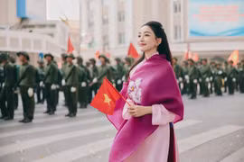 Ca sĩ Phạm Thu Hà chào năm mới với album 'Đi qua miền nhớ'