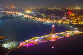 Sốt vé, hết phòng khách sạn, du lịch Phú Thọ 'bội thu' trước thềm trận chung kết Việt Nam - Thái Lan