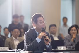 Tổng thống Hàn Quốc tuyên bố muốn 'chung sống hòa bình' với Triều Tiên