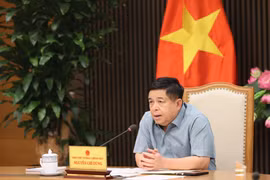 Hạn chế tối đa áp đặt các mệnh lệnh can thiệp của Nhà nước đối với kinh tế tư nhân