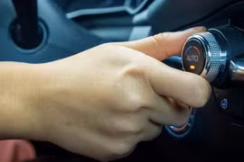 Bật sưởi tối đa ngay khi khởi động có thể gây hại cho xe