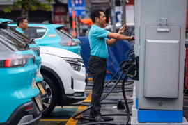 Lệ phí trước bạ và cơ hội tăng tốc cho thị trường ô tô điện