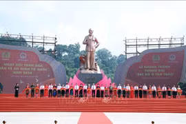 Tổng Bí thư Tô Lâm dự Lễ khánh thành Tượng đài Bác Hồ ở Tân Trào