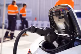 Xe điện có thể giảm hóa đơn gia đình và tăng cường lưới điện như thế nào?