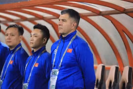 Chia tay Đà Nẵng, HLV Roland có thể dẫn dắt U17 Việt Nam
