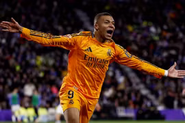Mbappe ghi hat-trick đầu tiên cho Real Madrid