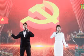 Chương trình nghệ thuật 'Mùa Xuân đỏ' sử dụng công nghệ trình diễn tiên tiến nhất