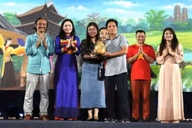 Bộ VHTTDL: Quyên góp gần 4,3 tỉ đồng ủng hộ đồng bào bị thiệt hại do bão lũ