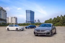 Xe sang BMW X4 và 5 Series giảm gần nửa tỷ đồng tại đại lý