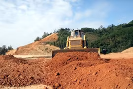 Bộ Xây dựng cảnh báo dừng dự án chậm giải ngân, điểm danh hàng loạt địa phương